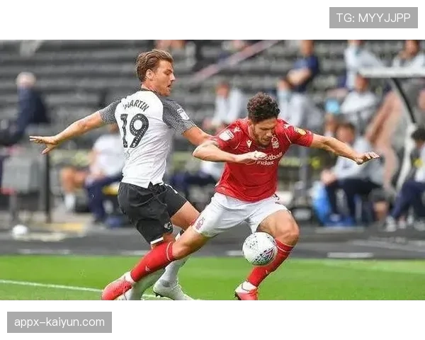 富勒姆vs诺丁汉森林，英超第17轮最后一场即将打响