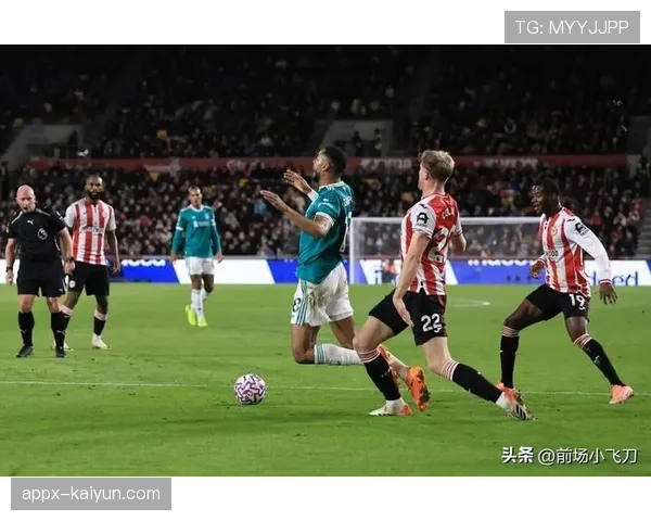 纽卡斯尔联2-3不敌布伦特福德，客场失利影响欧战资格争夺