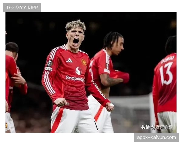 点球罚失后，阿斯顿维拉前锋沃特金斯低头久久未起